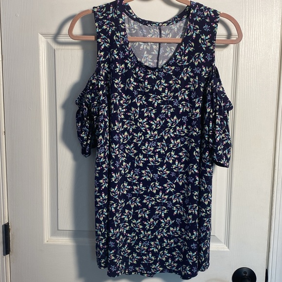 Tops | Peekaboo Shoulder Printed Tunic Top Xl | Poshmark